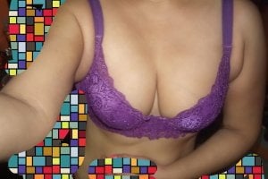 Mi esposa peluda con su rico sapo y sus tetas especiales