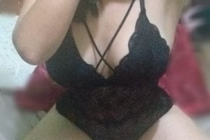 Imagen Mi esposa es sabrosa quiere comentarios hot