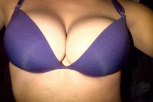 Mi esposa lady mostrando su enormes tetas