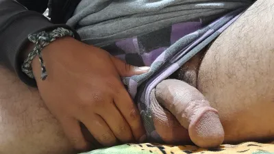 Más fotos de mi pequeño pene erecto y duro 86 Más fotos de mi pequeño pene erecto y duro
