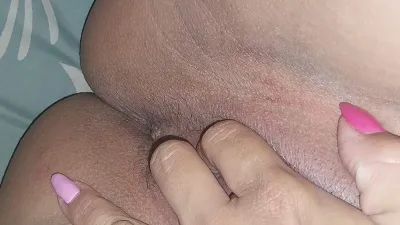 Sola en casa aburrida metiendome los dedos