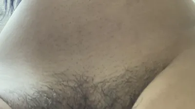 Samantha la muy putona mostrando el culo y vagina